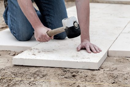 Tifany Blog: Here a How to lay a shed base with paving slabs