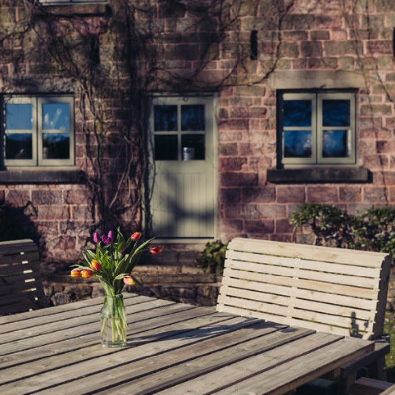 Moorvalley Ergo 8 Seater Square Casual Dining Set | Sheds.co.uk
