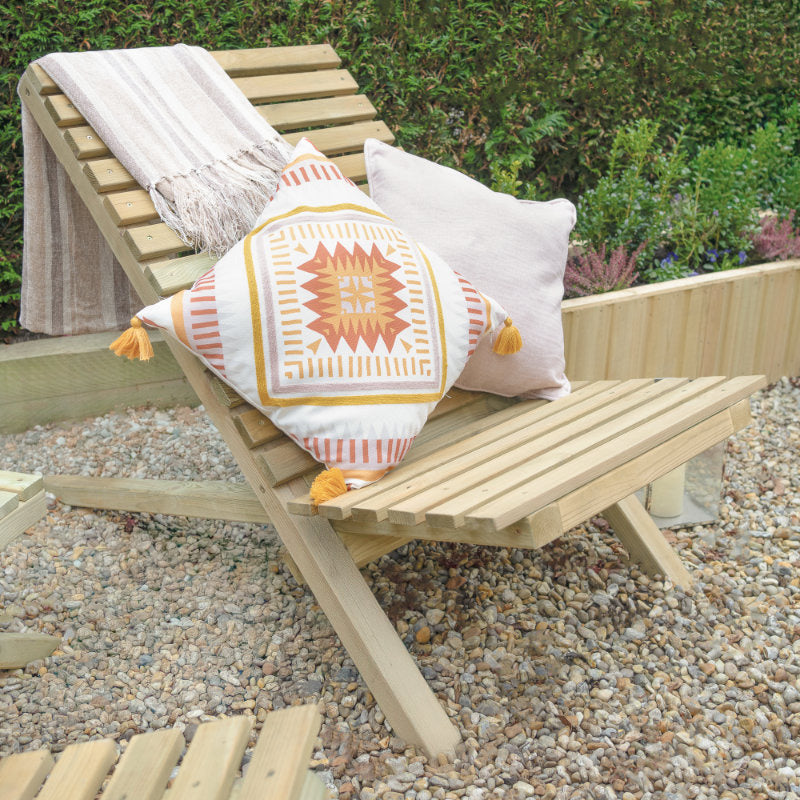 Hartwood Wooden Slatted Beach Chair & Table Set | Sheds.co.uk